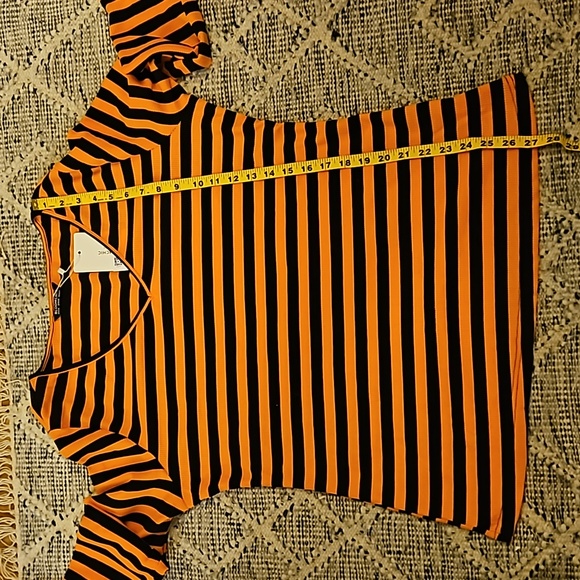 Women's BloomChic V- Neck Top NWT ~ Size 14/16 - Picture 8 of 9